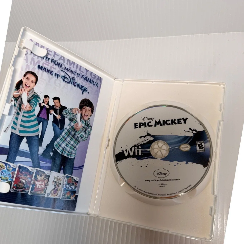Disney Epic Mickey Video Game 2010 for Nintendo Wii Complete with Case‎ and Disc
